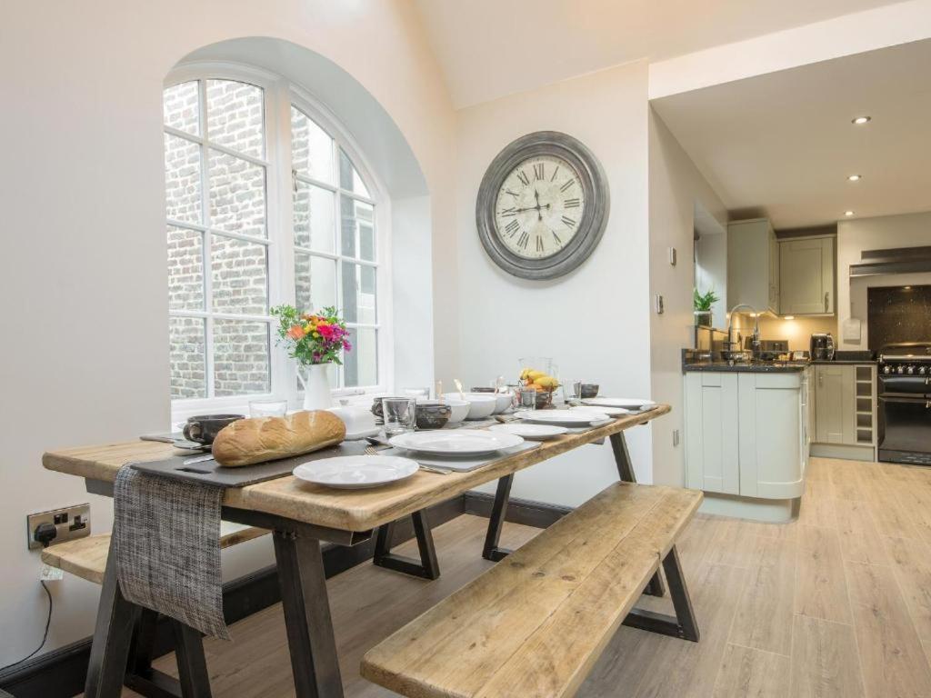 89A Church Street - Luxury One Bed Apartment With Roof Terrace Whitby Exterior photo